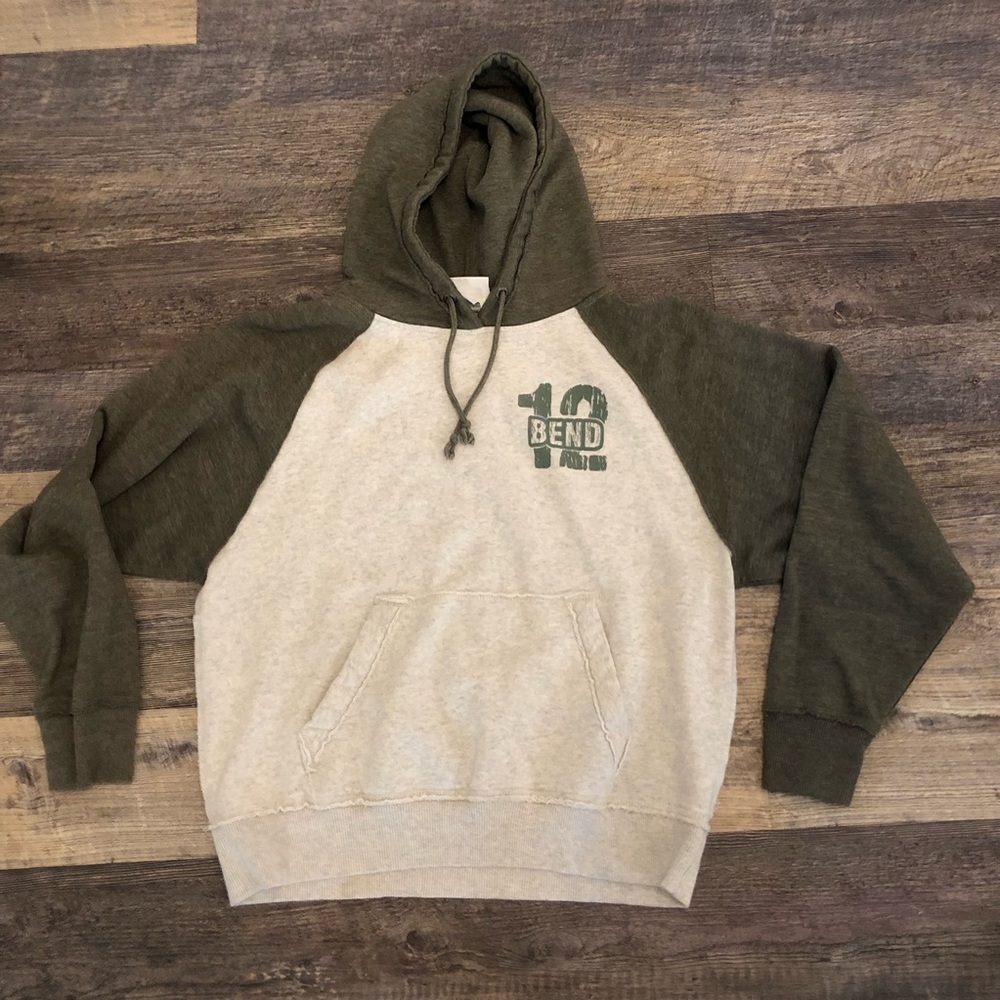 J. America Hoodie Sweatshirt Pullover Size Women’s small EUC